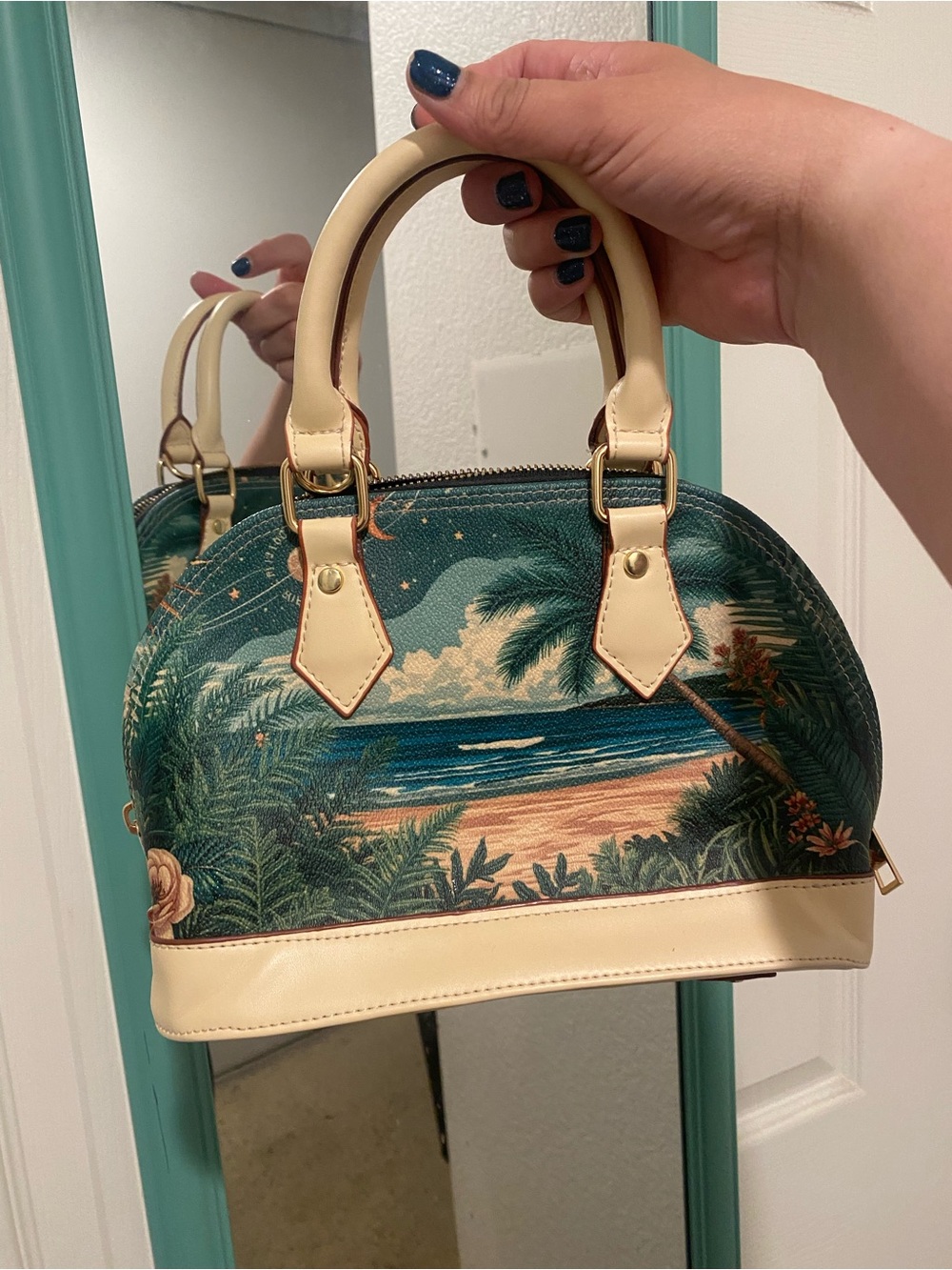 Tropical purse